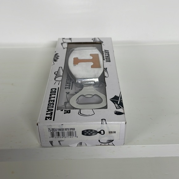 Arthur Court Collegiate University of Tennessee Bottle Opener - Picture 3 of 3